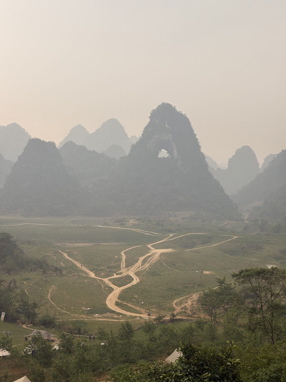 A scenic backpacking route through Vietnam